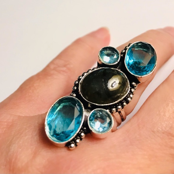 Stunning 925 Sterling Silver Blue Topaz Labradorite Ring